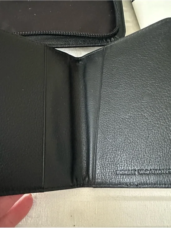 Branded Travel Accessory Set with Blue Nylon Drawstring Back Pack - Picture 9 of 13